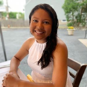 Meet your Posher, Alondra